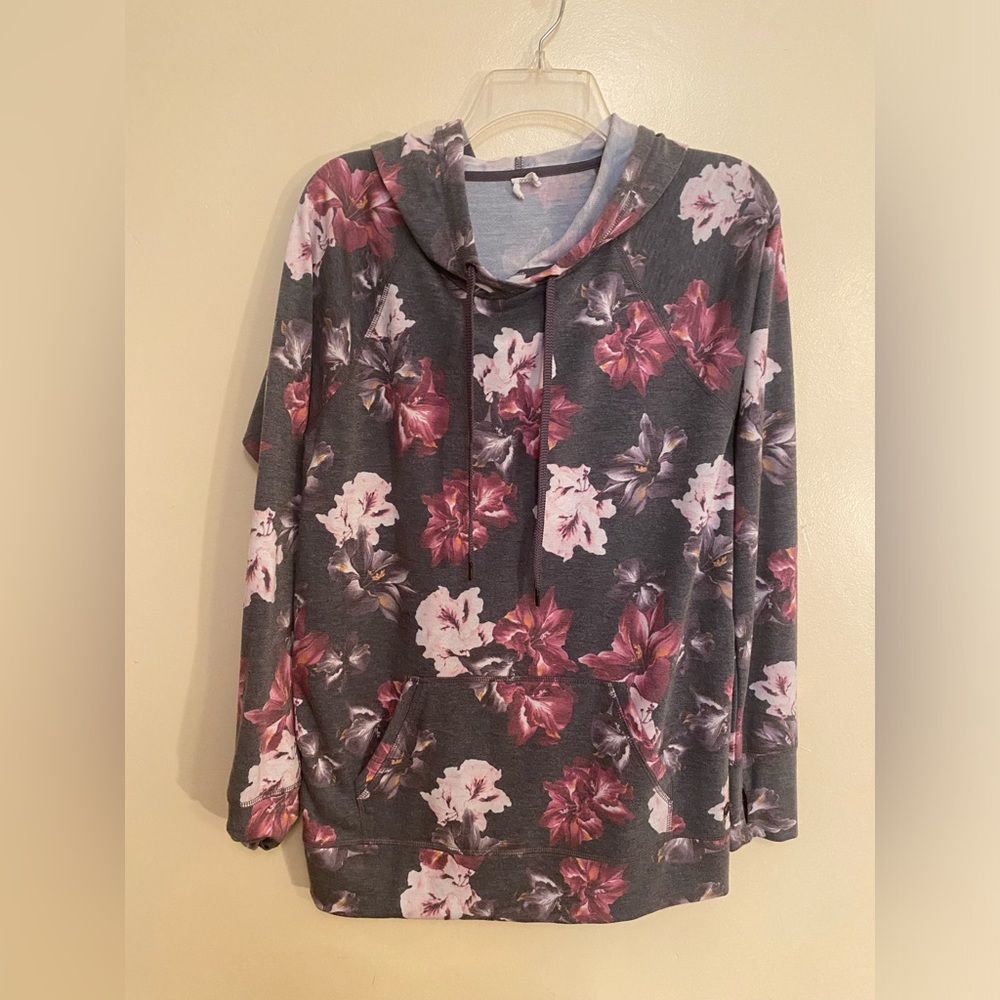 Ideology Women’s Comfortable Light Weight Floral Hoodie activewear Medium
